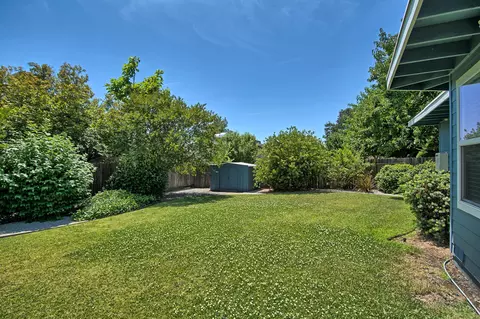 1817 Manchester Dr, Redding, CA 96002 photo 25
