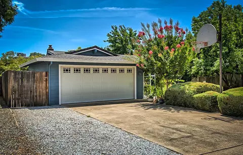 1817 Manchester Dr, Redding, CA 96002 photo 3