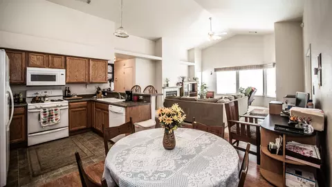784 Stonebriar Trl, Redding, CA 96003 photo 6