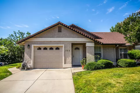 784 Stonebriar Trl, Redding, CA 96003 photo 2