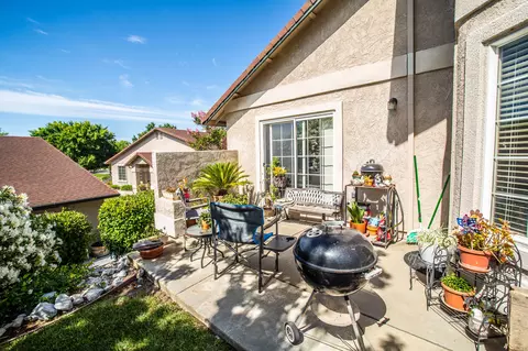 784 Stonebriar Trl, Redding, CA 96003 photo 5