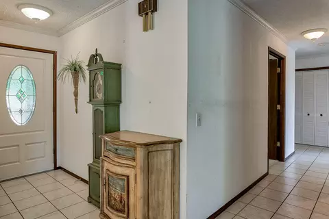2275 Oak Ridge Dr, Redding, CA 96001 photo 4