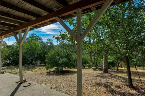 2275 Oak Ridge Dr, Redding, CA 96001 photo 24