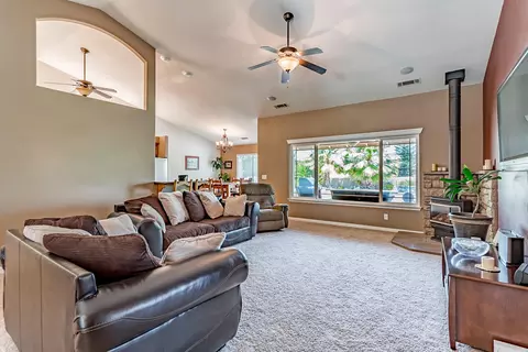 14030 Denniston Ct, Red Bluff, CA 96080 photo 4