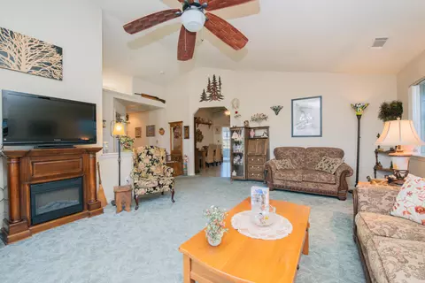 1776 Vineyard Trl, Redding, CA 96003 photo 3