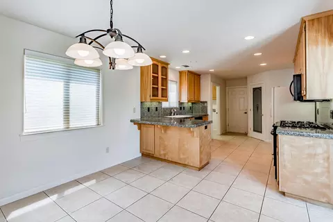 3691 Fairoaks Ct, Redding, CA 96001 photo 9