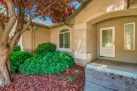 3691 Fairoaks Ct, Redding, CA 96001 photo 2