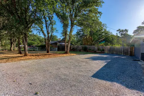 9233 Chaparral Dr, Redding, CA 96001 photo 22