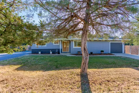 9233 Chaparral Dr, Redding, CA 96001 photo 2