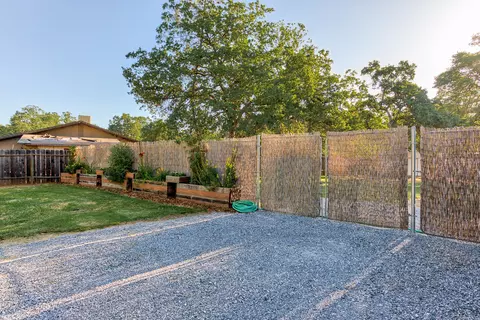 9233 Chaparral Dr, Redding, CA 96001 photo 5