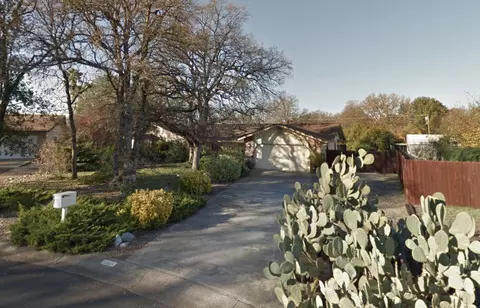 20094 Woodcrest Dr, Redding, CA 96002 photo 1