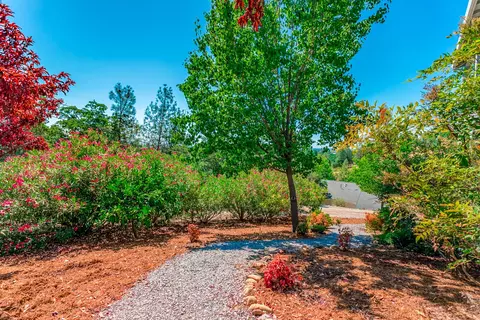 2369 Chestnut St, Redding, CA 96001 photo 29