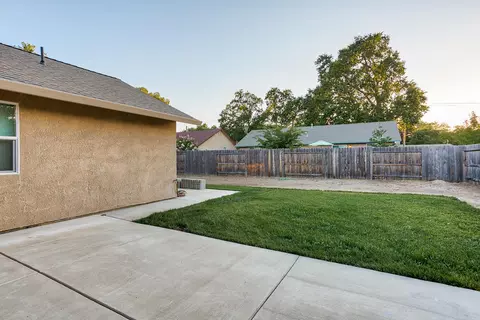 7106 Daybreak Ct, Redding, CA 96001 photo 25
