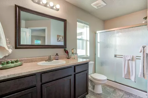 7106 Daybreak Ct, Redding, CA 96001 photo 13