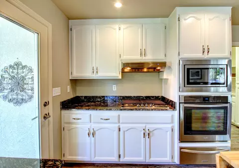 2071 Vineyard Trl, Redding, CA 96003 photo 12