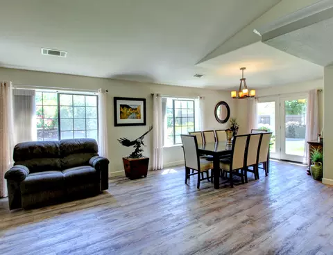 2071 Vineyard Trl, Redding, CA 96003 photo 9