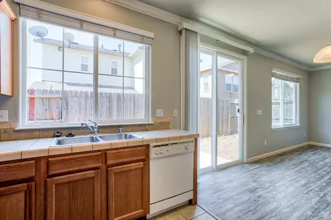 2373 La Villa Way, Redding, CA 96003 photo 7