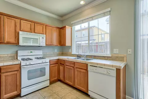 2373 La Villa Way, Redding, CA 96003 photo 9