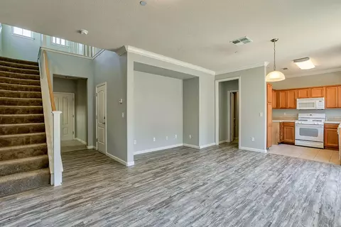 2373 La Villa Way, Redding, CA 96003 photo 4