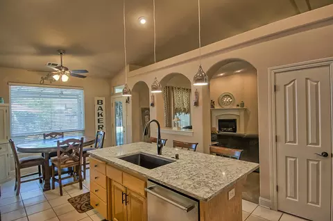 585 Centavo Way, Redding, CA 96003 photo 12