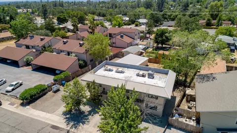 853 July Way, Redding, CA 96003 photo 4