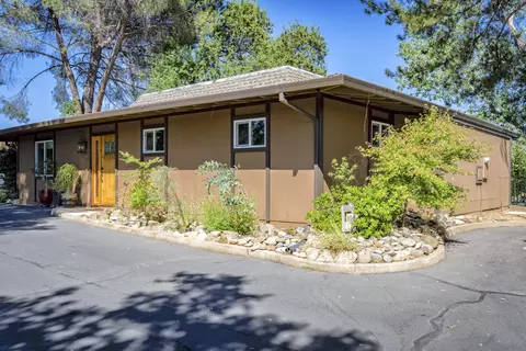 115 Village Dr, Redding, CA 96001 photo 4