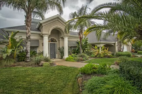 2325 Dream St, Redding, CA 96001 photo 1
