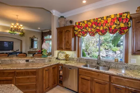 2325 Dream St, Redding, CA 96001 photo 30