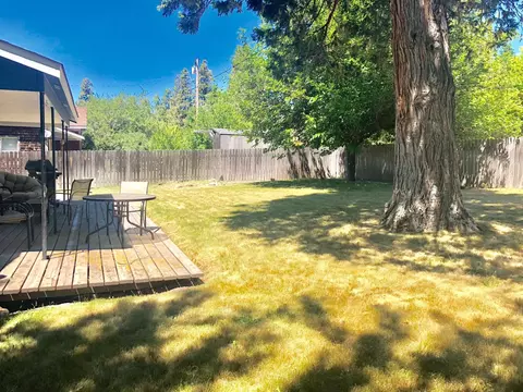 491 Gilman Ave, Weed, CA 96094 photo 3
