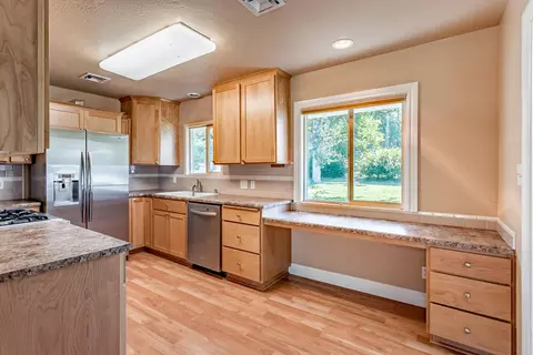 20972 Windsong Ln, Redding, CA 96003 photo 8