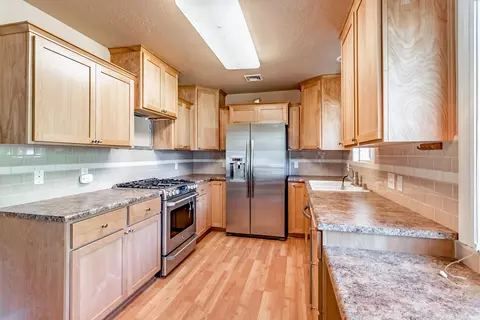 20972 Windsong Ln, Redding, CA 96003 photo 9