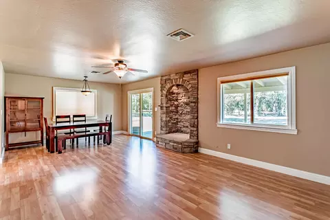 20972 Windsong Ln, Redding, CA 96003 photo 5