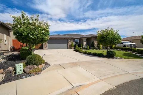 4075 Palm Springs Dr, Redding, CA 96002 photo 4