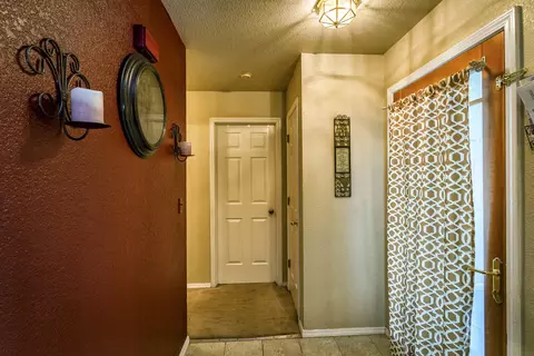 6973 Yvonne Ct, Redding, CA 96001 photo 16