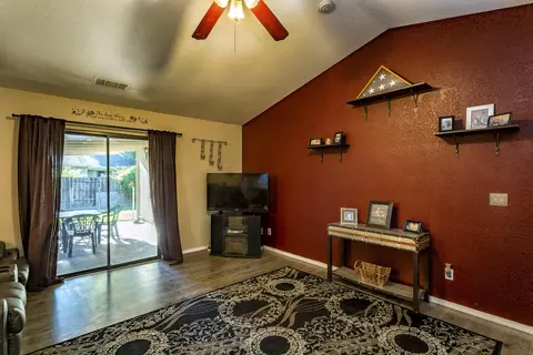 6973 Yvonne Ct, Redding, CA 96001 photo 15