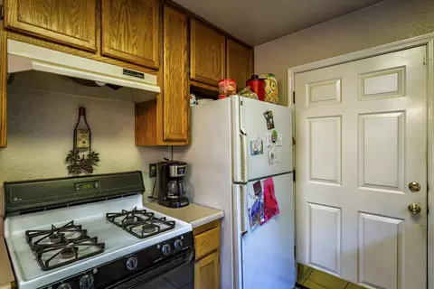 6973 Yvonne Ct, Redding, CA 96001 photo 13