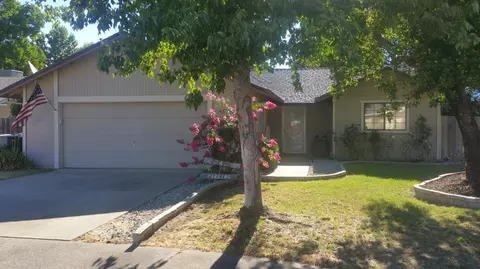 6973 Yvonne Ct, Redding, CA 96001 photo 4