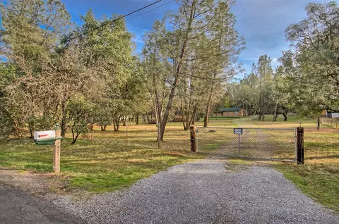 16271 Craig Ln, Anderson, CA 96007 photo 4