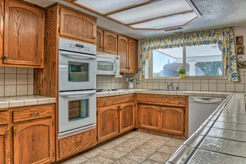 421 Rosewood, Redding, CA 96003 photo 16