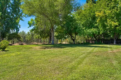 421 Rosewood, Redding, CA 96003 photo 44