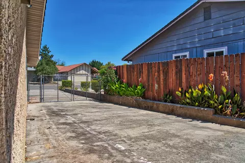 421 Rosewood, Redding, CA 96003 photo 37