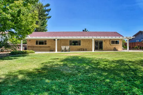 421 Rosewood, Redding, CA 96003 photo 32