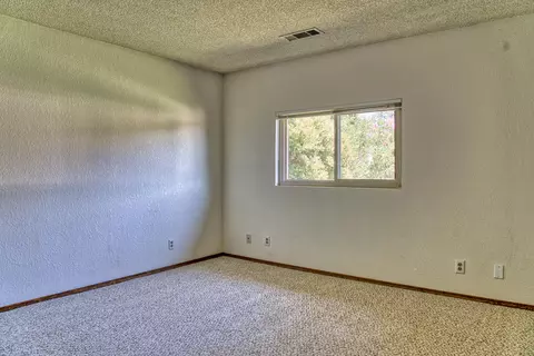 421 Rosewood, Redding, CA 96003 photo 25