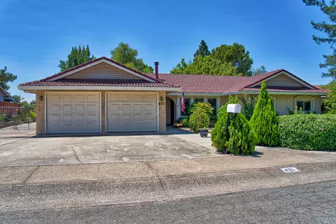 421 Rosewood, Redding, CA 96003 photo 6
