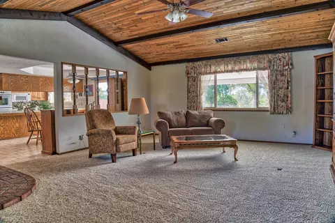 421 Rosewood, Redding, CA 96003 photo 11