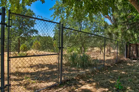 421 Rosewood, Redding, CA 96003 photo 48