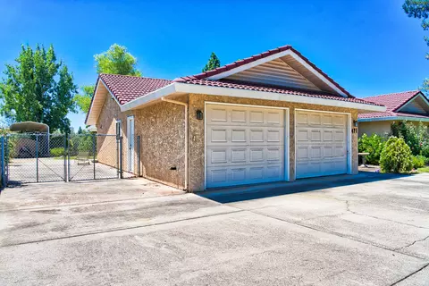 421 Rosewood, Redding, CA 96003 photo 5