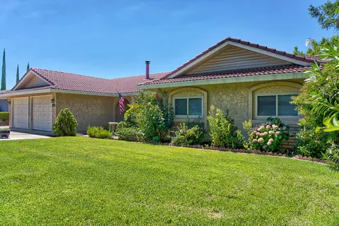 421 Rosewood, Redding, CA 96003 photo 4
