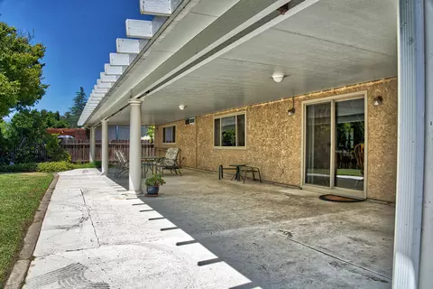 421 Rosewood, Redding, CA 96003 photo 35
