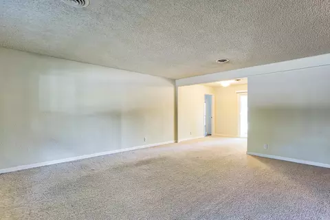1875 7th St, Redding, CA 96001 photo 3